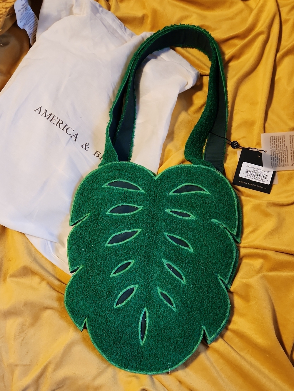 America & Beyond Green Leaf Shoulder Bag